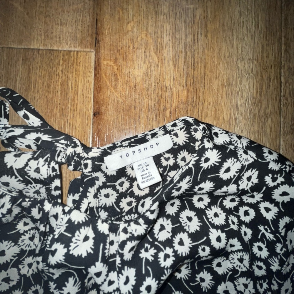 Topshop Open Back Blouse - Picture 2 of 5